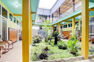 OYO 90303 Cafe & Homestay Kolam Pancing Abah - 0