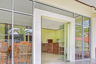 OYO 90423 Hotel Aman - Palangkaraya - 6