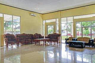 OYO 90423 Hotel Aman - Palangkaraya - 0