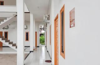 OYO 93306 Homestay Permana Supadio Airport - Pontianak - 7