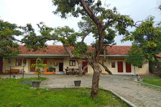 SPOT ON 93452 Wulan Homestay 2 Syariah - Tegal - 8
