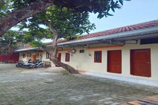 SPOT ON 93452 Wulan Homestay 2 Syariah - Tegal - 2