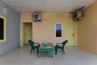 OYO 3907 Mine Residence - Padang - 6