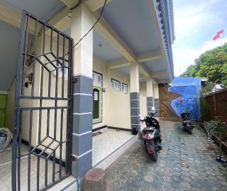 OYO Life 93401 Kos Putri Alamanda Syariah - Cakranegara - 6