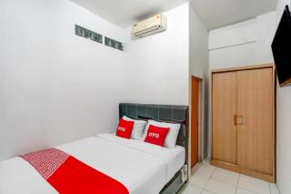 OYO 91110 Wilson HomestayNearRSU Bunda Thamrin - Medan - 1