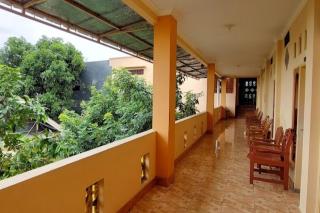 OYO 93757 Rasya Homestay Near SD Negeri 6 Mataram - Midang - 5