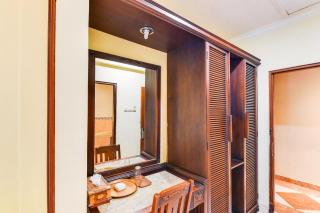 Super OYO Townhouse Oak Maxi Hotel Legian - Kuta - 3