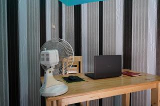 SPOT ON 94025 Jati Guest House - Cirebon - 5
