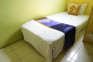 SPOT ON 93611 Kost Pak Suyatno Syariah 2 - 7