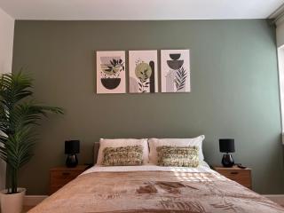 New Kings Cross Apartment - London - 4