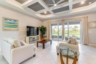 Pool Access, BBQ Ready Golf Retreat in Venice - Venice - 0