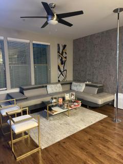 Large Buckhead modern suite - Atlanta - 6