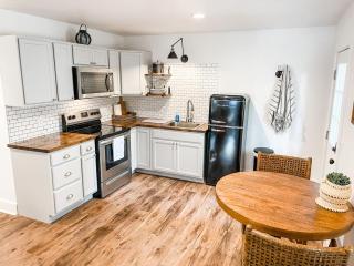 New Studio Apt w KING Bed 1mi to Columbias Sq - Columbia - 8