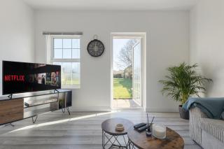 Bright & Stylish 2BR Home Huge Garden - Crawley - 7