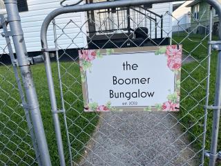 Boomer Bungalow - - 6