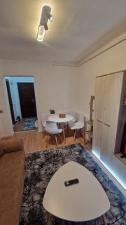 Dominic Apartment - Floreşti - 4