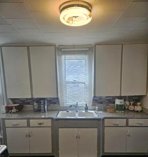 Cozy Retreat With Dine-in Kitchen - Cedar Rapids - 5