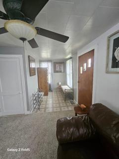 Cozy Retreat With Dine-in Kitchen - Cedar Rapids - 6