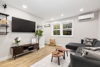 Modern Ballard Retreat Near Beach & Parks - Seattle - 2