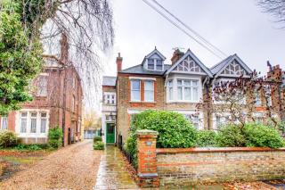 Entire studio with private parking and balcony - Southend-on-Sea - 1