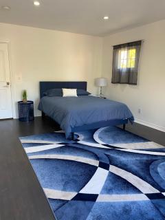 Stylish 3BD in Beverly Hills - 2