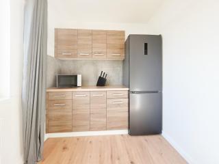 RAJ Living - Monteurwohnung - 3 Schlafzimmer - Esszimmer - Küche - Waschmaschine - 25 Min zur Messe DUS - Heiligenhaus - 7