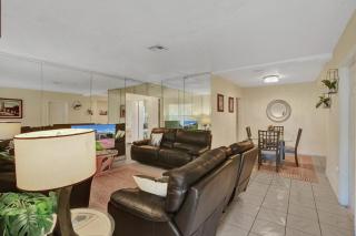Cozy Miami 2Bd Bungalow - - 0