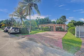 Cozy Miami 2Bd Bungalow - 1