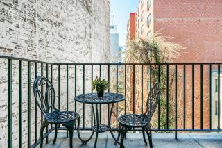 809-4B Studio Balcony W D Prime location - New York - 1