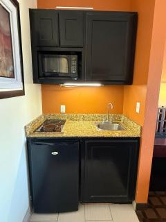 Executive Inn and Suites - Pittsburg - 5