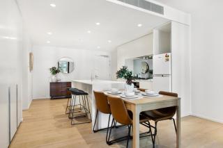 Spacious Modern Apartment with Pool & Gym Access - Melbourne - 8