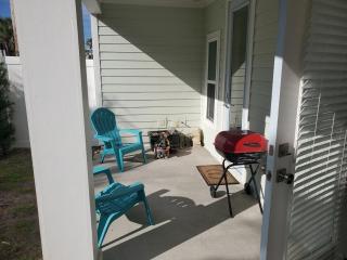 Be a Nomad - Beachside Studio - 1 Block to Sand! - 6