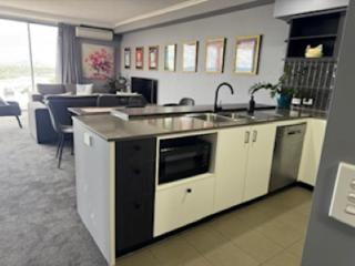 The Perfect Host @ Curtis Apartments - 2