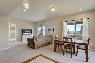 Clear Creek Cozy Getaway with Private Patio - 2