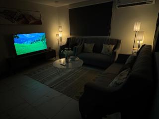 شقة انيقة بصالة وغرفة نوم ودخول ذكي - Riad - 7
