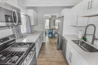 Premier Stay Near Casinos with King Beds & Entertainment - Reno - 9