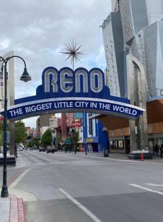 Premier Stay Near Casinos with King Beds & Entertainment - Reno - 6