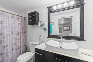 Modern Private Whole Unit 4 Bedroom Guest Suite King Bed - Salt Lake City - 7