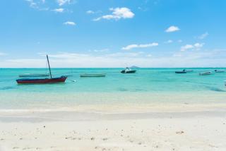 Quaint 2BDR beach apartment in a fishing village - Grand Gaube - 1