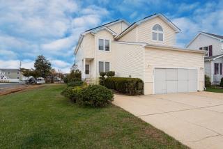 Waterfront Home with OC Skyline Views - Ocean City - 0