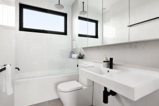 Docker Street Apartments by Urban Rest - 9