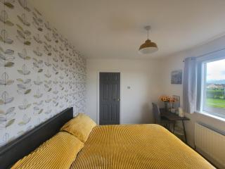 Self contained guest suite with hot tub in private part of house, own entrance - 6