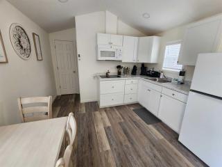 Relaxing Studio Cottage with Parking - Pigeon Forge - 9