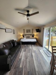 Relaxing Studio Cottage with Parking - Pigeon Forge - 0