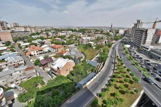 Maro markaryan apartment 2 bedroom 1 king size next standard size and sofa in the sitting room - 2