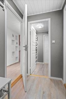 Flat in Sola Near Airport - Sola - 5