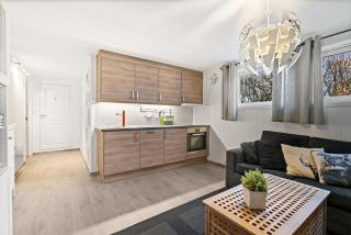 Flat in Sola Near Airport - Sola - 3