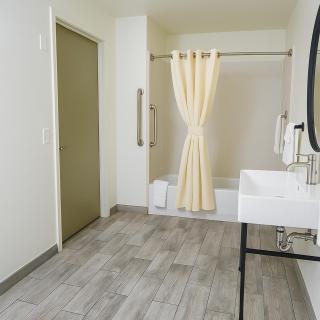 The Woodrose- NEWLY RENOVATED - Willits - 1