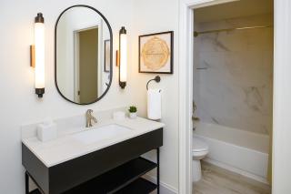 The Woodrose- NEWLY RENOVATED - Willits - 2