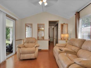 Cozy 1BR Mountain Retreat - 7